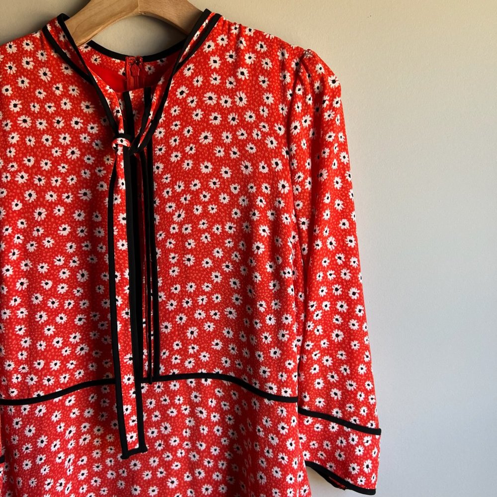 CeCe 🌺 Red Floral Dress with Black Trim - Picture 4 of 8
